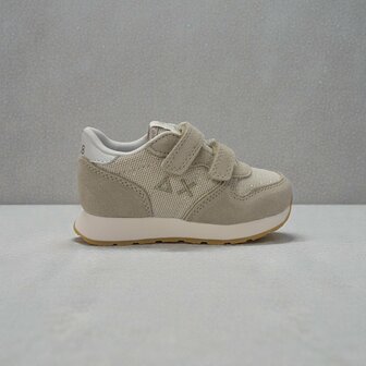 D2-BD-BB-03-3A-0F-E3-7D-B2-33-6F-B7-C7-A0-35-01