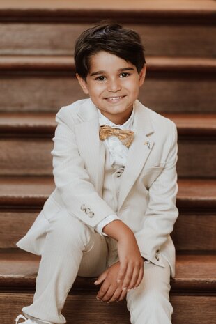 EA-13-50-A1-EA-79-F6-85-27-E5-F1-C6-6D-1F-60-2B