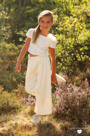 C6-79-B9-D9-83-E5-2D-22-34-AC-89-7C-8D-8E-57-33