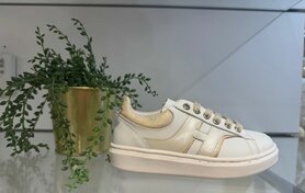 SNEAKER WIT/GOUD